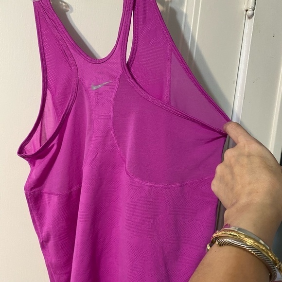 Nike workout tank - Picture 7 of 8